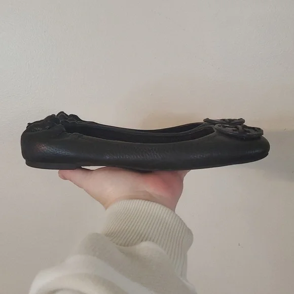 Tory Burch Black Leather Ballet Flats Size 8 Minimalist Preppy Office Attire - Picture 3 of 16